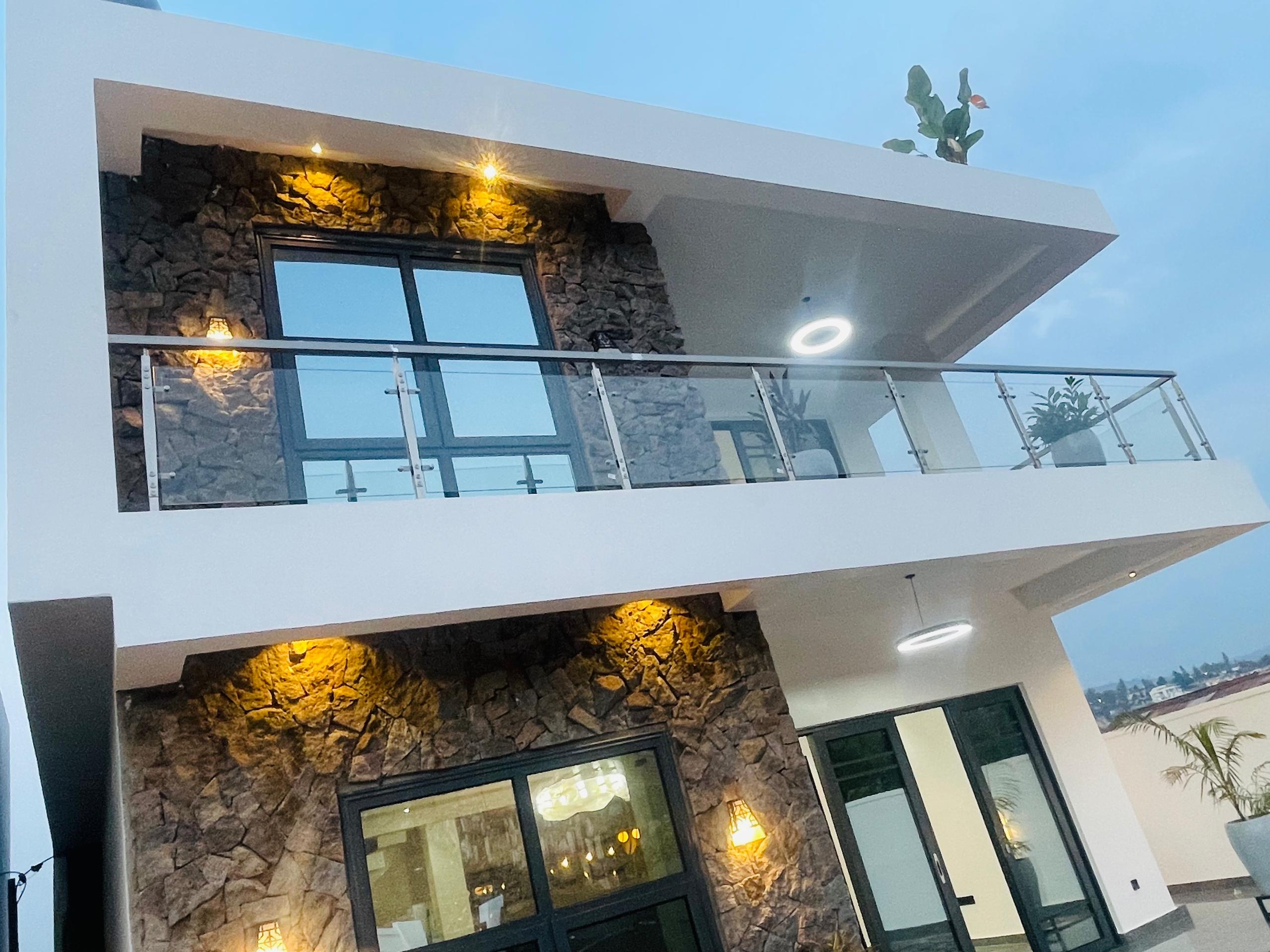 Gacuriro luxury house for sale in good neighborhood