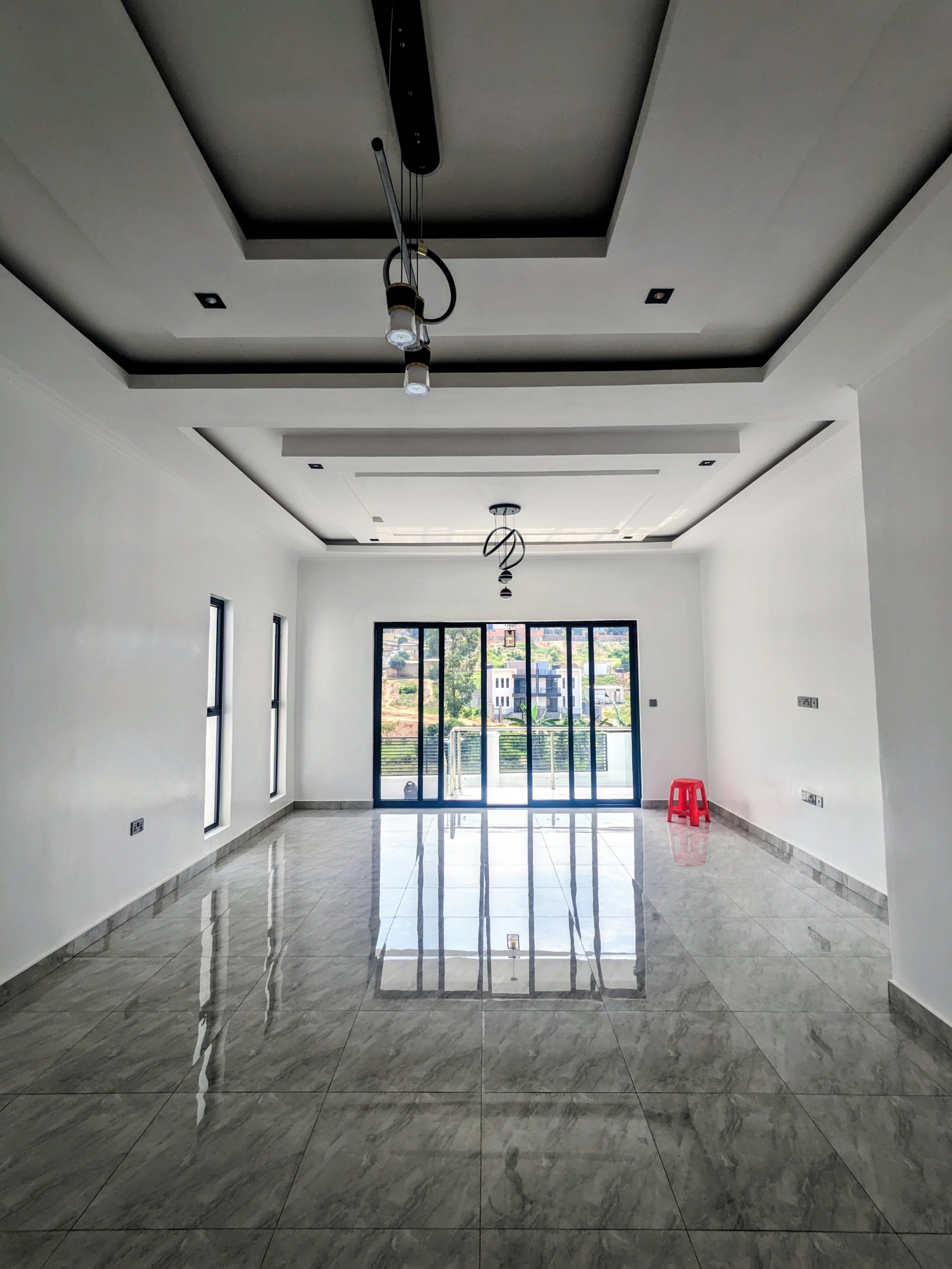 Modern house for rent in good neighborhood