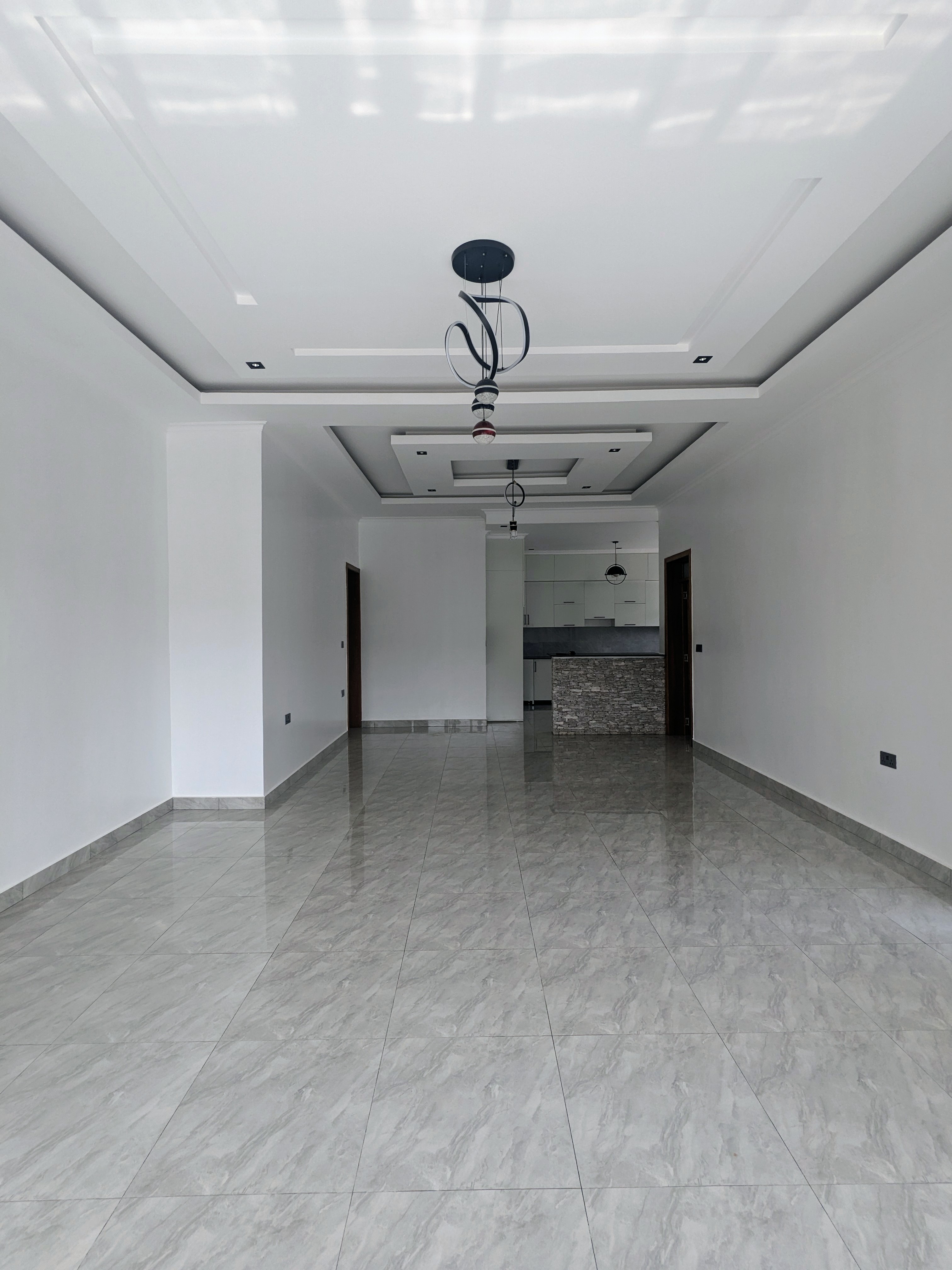 Modern house for rent in good neighborhood