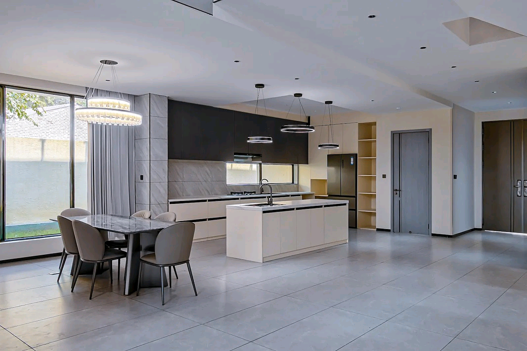 Kiyovu modern villa for sale in most good neighborhood in Kigali