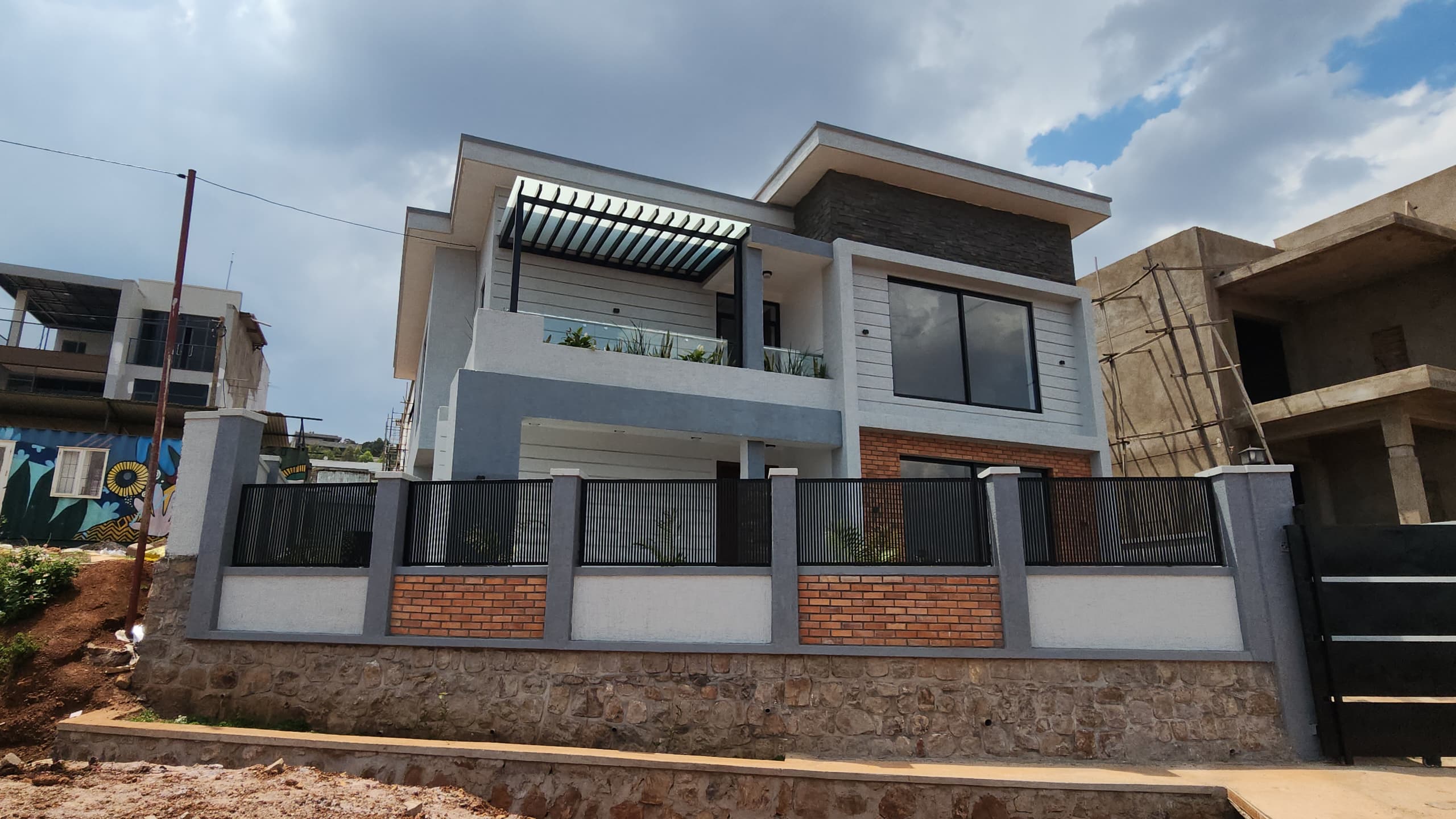 Rebero New house for sale in good neighborhood