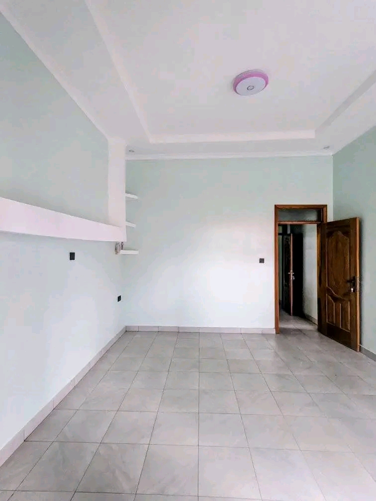 New house for sale in Kanombe in good enveronimment