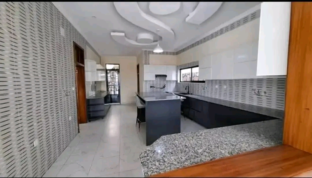 Nice kibagabaga house for sale in good neighborhood