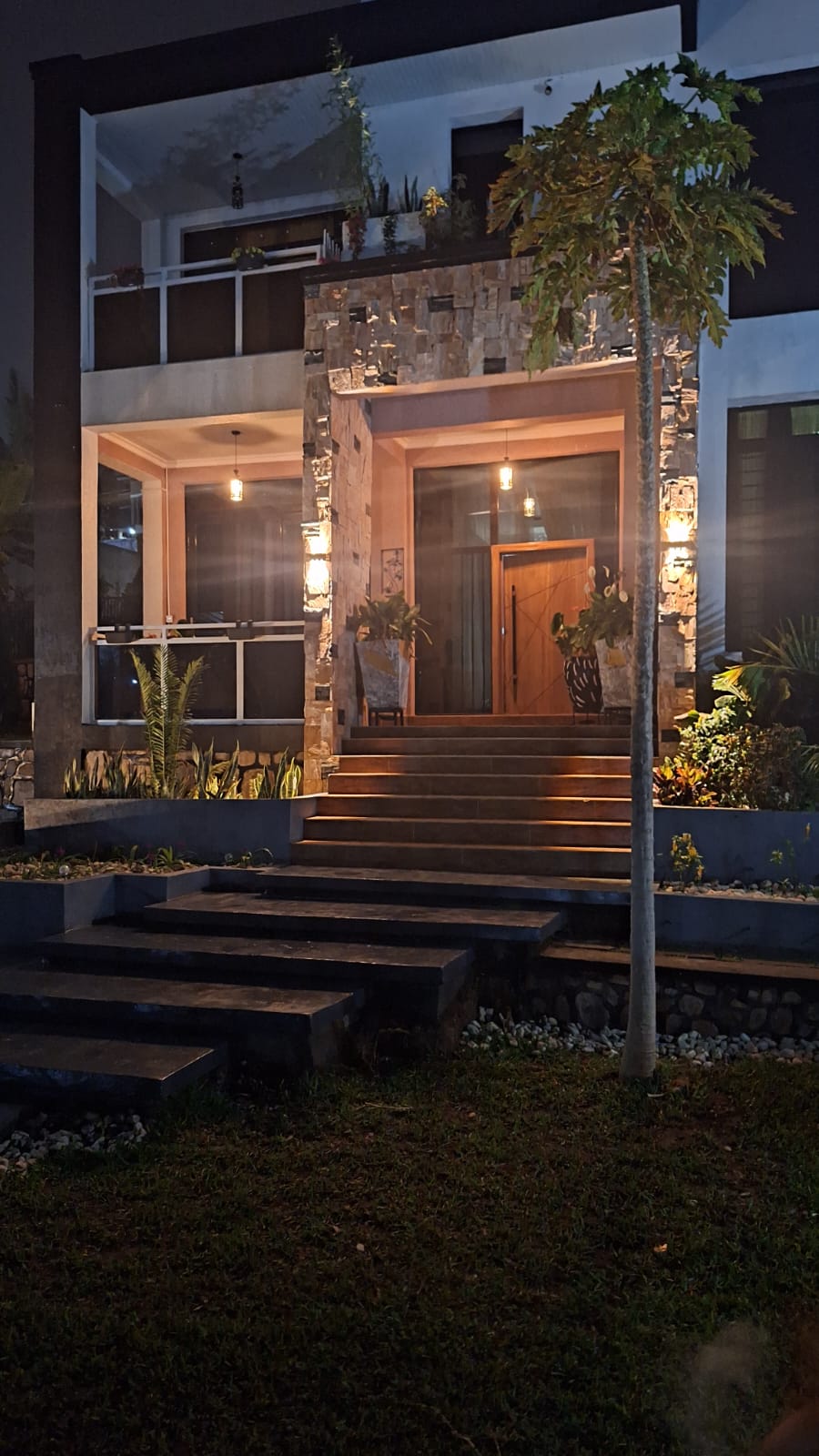 Nice full furnished house for rent in kibagabaga in good neighborhood