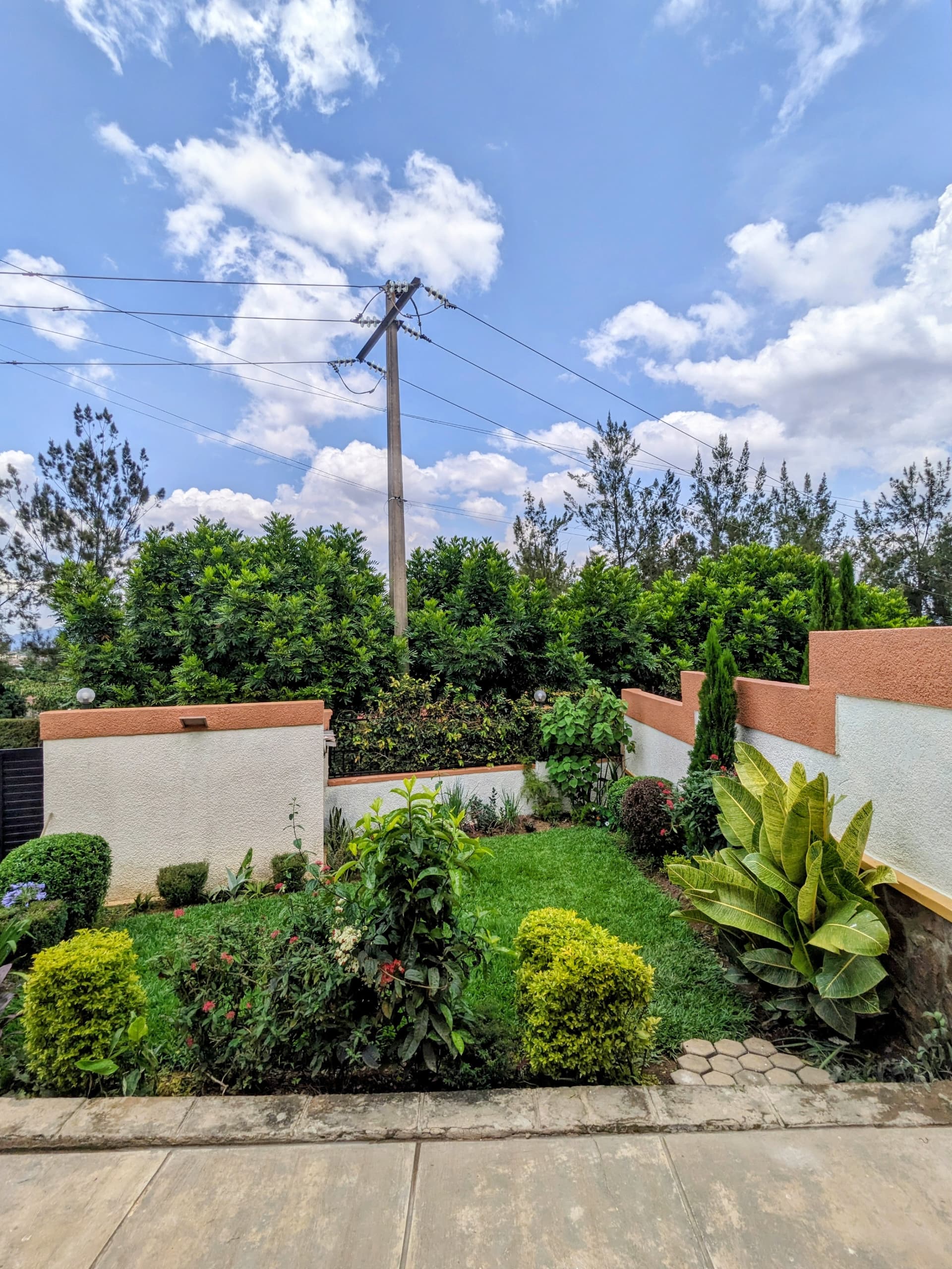 House Kibagabaga charming 3 bedrooms house for rent in good neighborhood