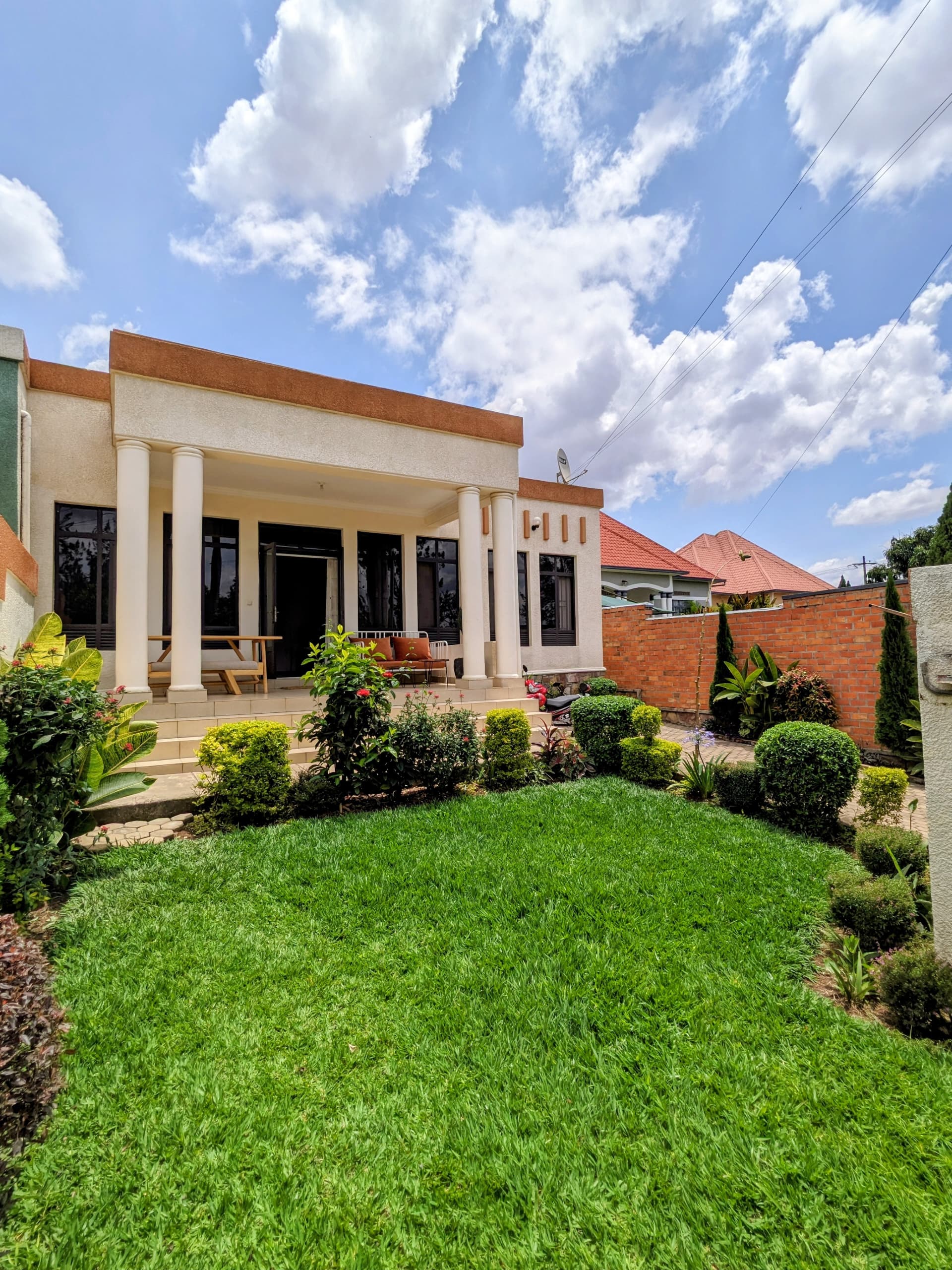 House Kibagabaga charming 3 bedrooms house for rent in good neighborhood