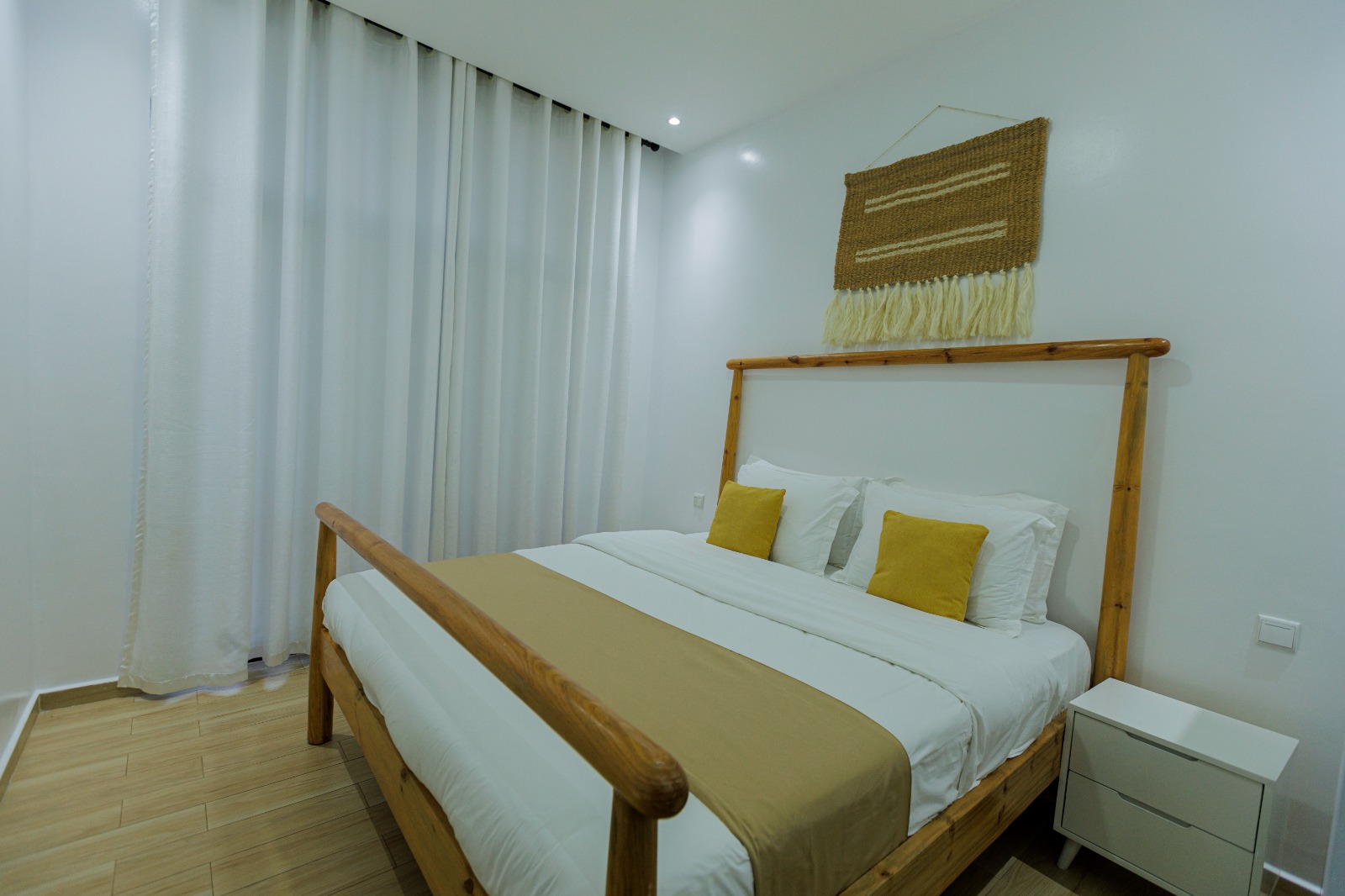 Nice full furnished house for rent in good neighborhood