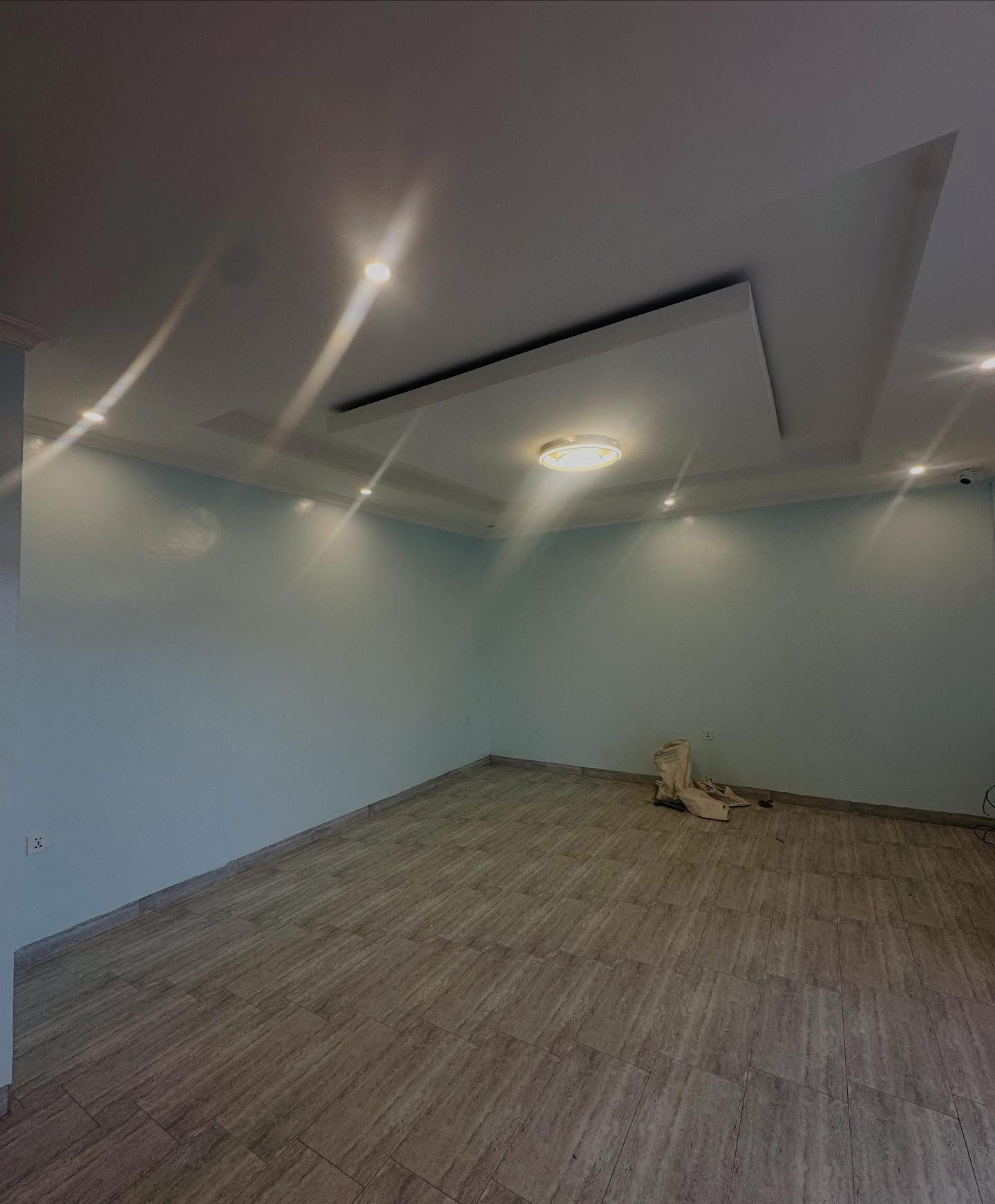 Nice unfurnished house for rent in good neighborhood