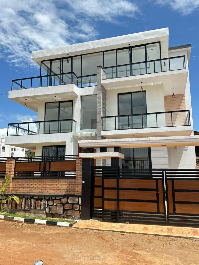 Modern new house for sale in Rusororo