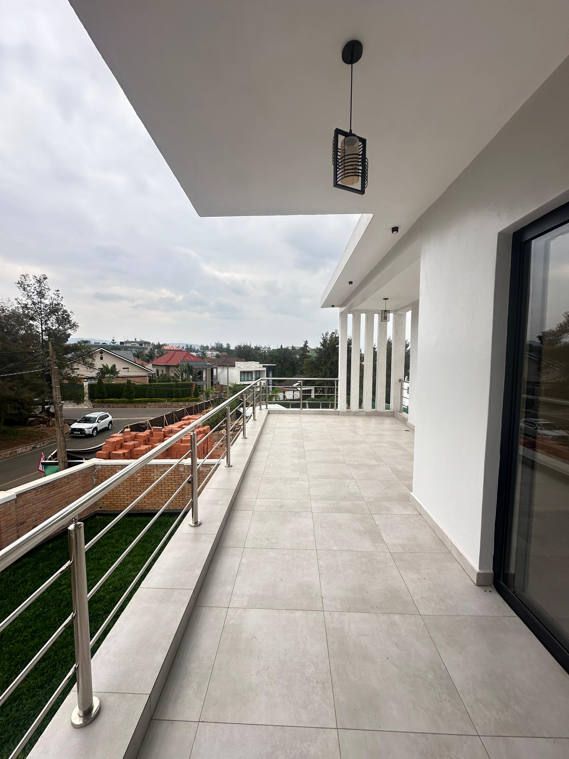 Nice new house for sale in heart of kibagabaga in Kigali.
