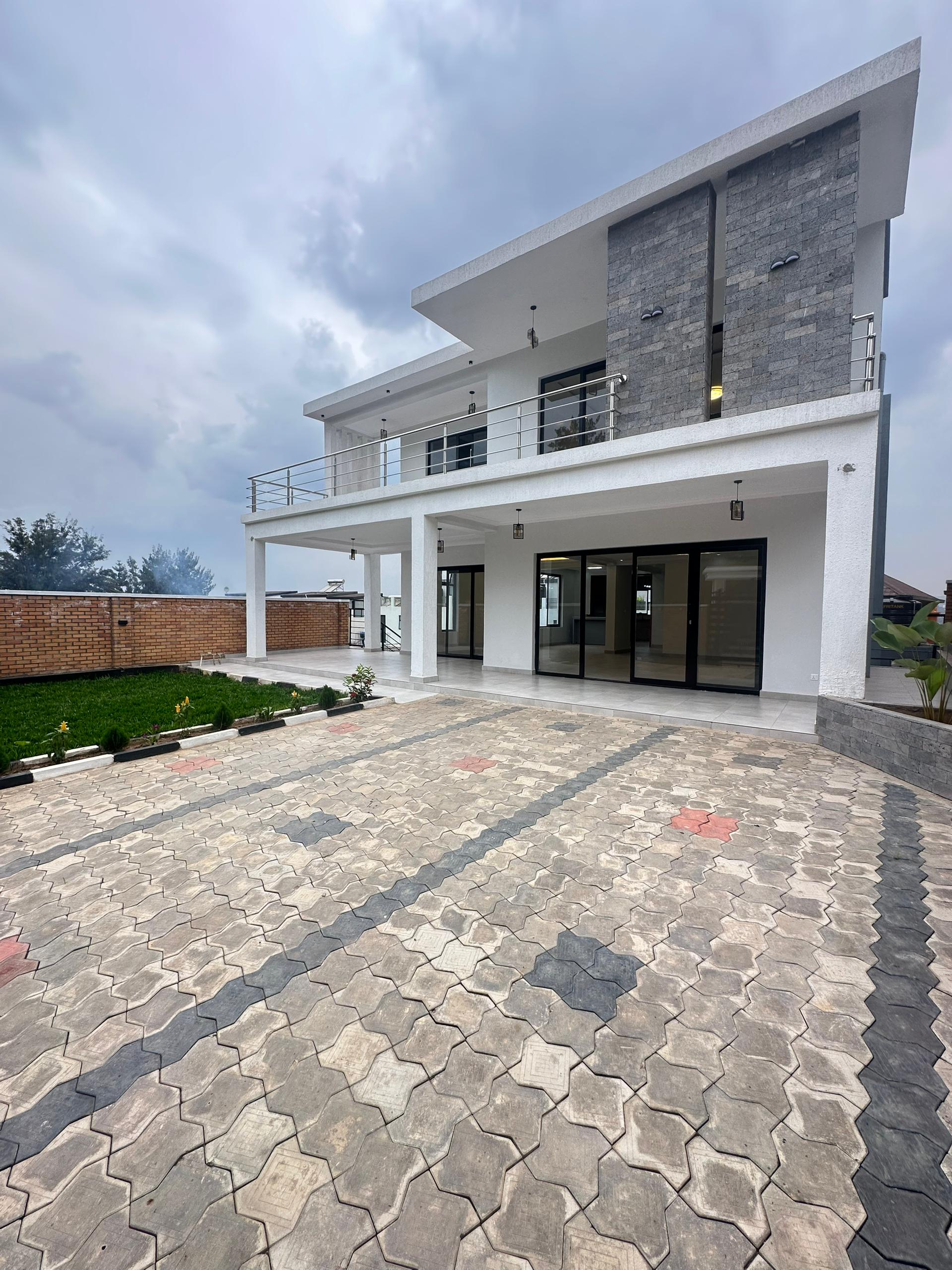 Nice new house for sale in heart of kibagabaga in Kigali.