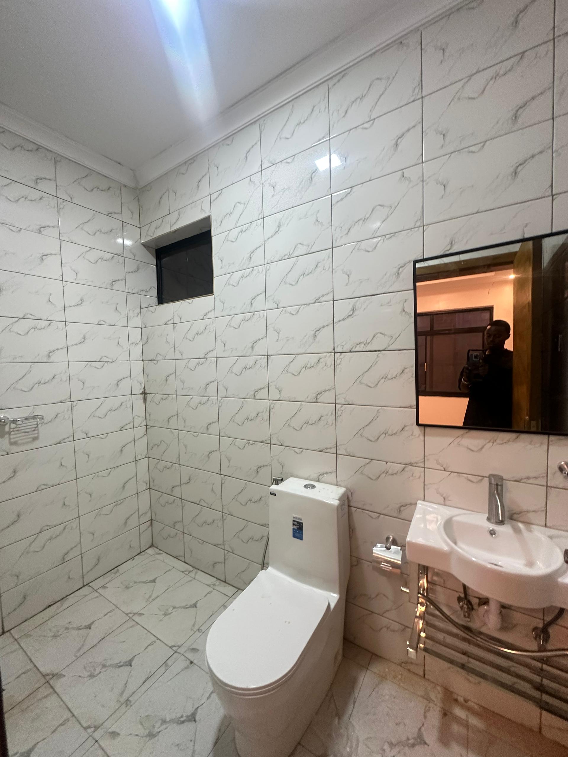 Nice unfurnished house for rent in good neighborhood