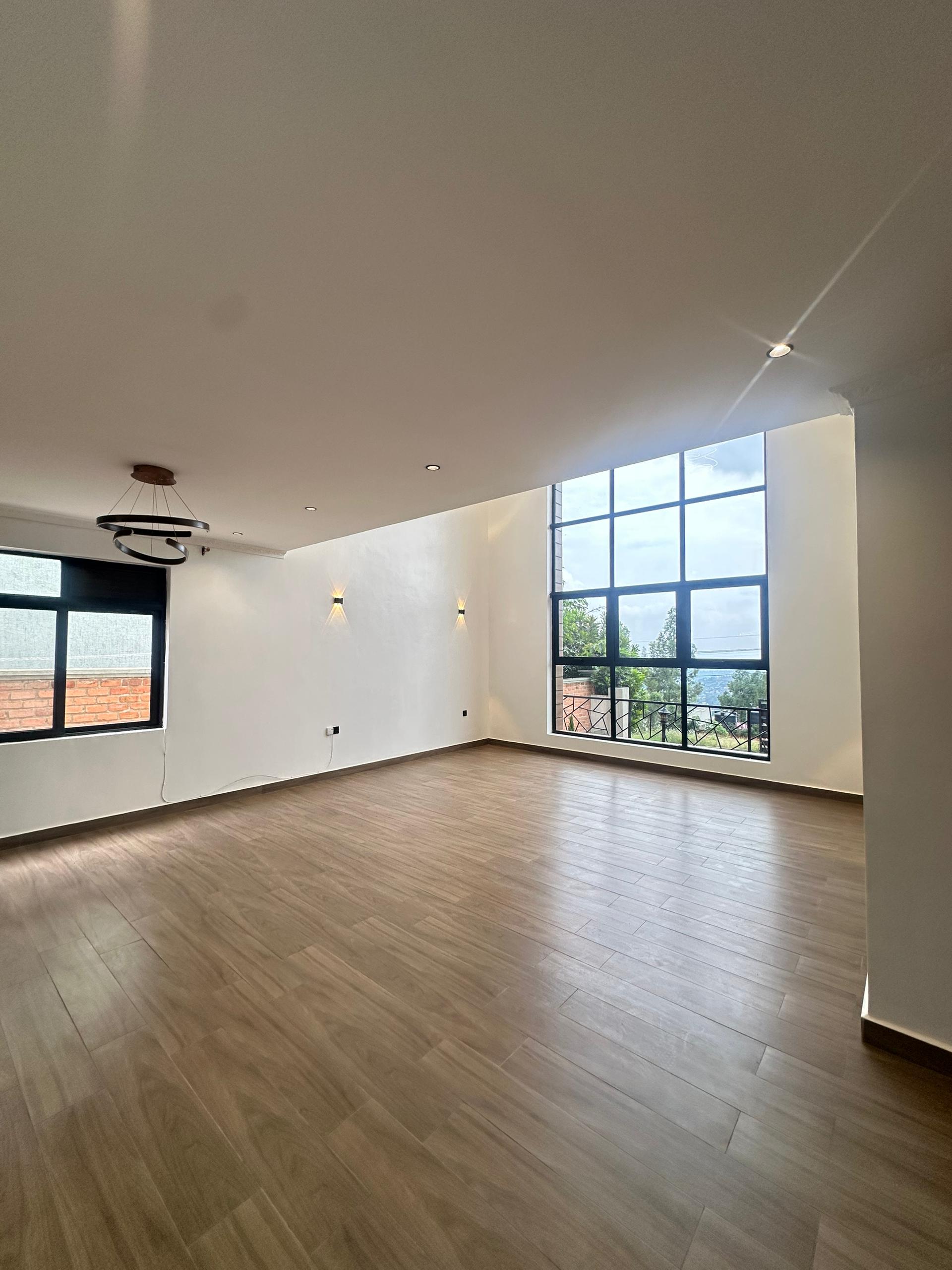 Nice new house for sale in Rebero good neighborhood