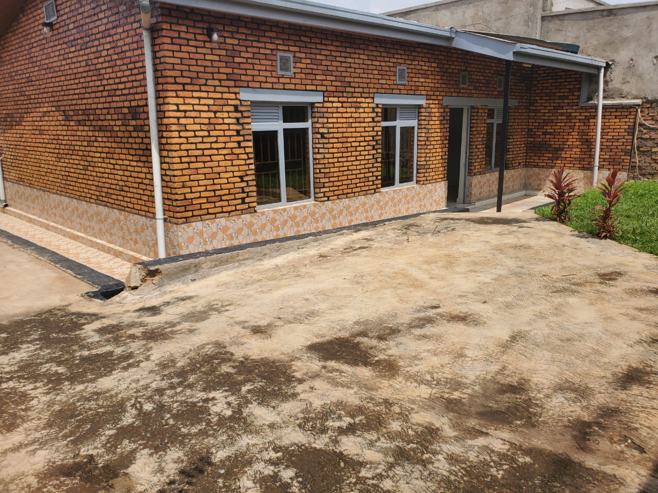 Kacyiru Nice unfurnished house for rent