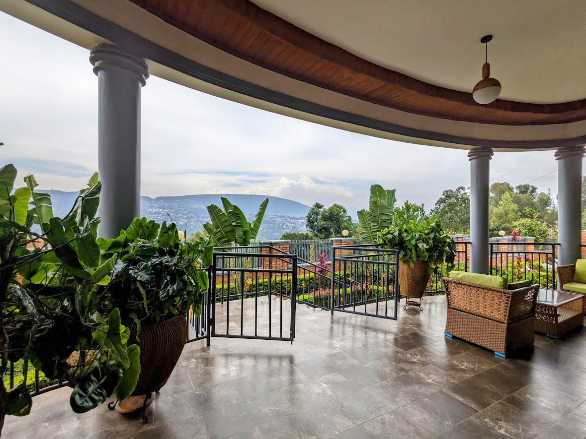 Beautiful house for rent in good neighborhood
