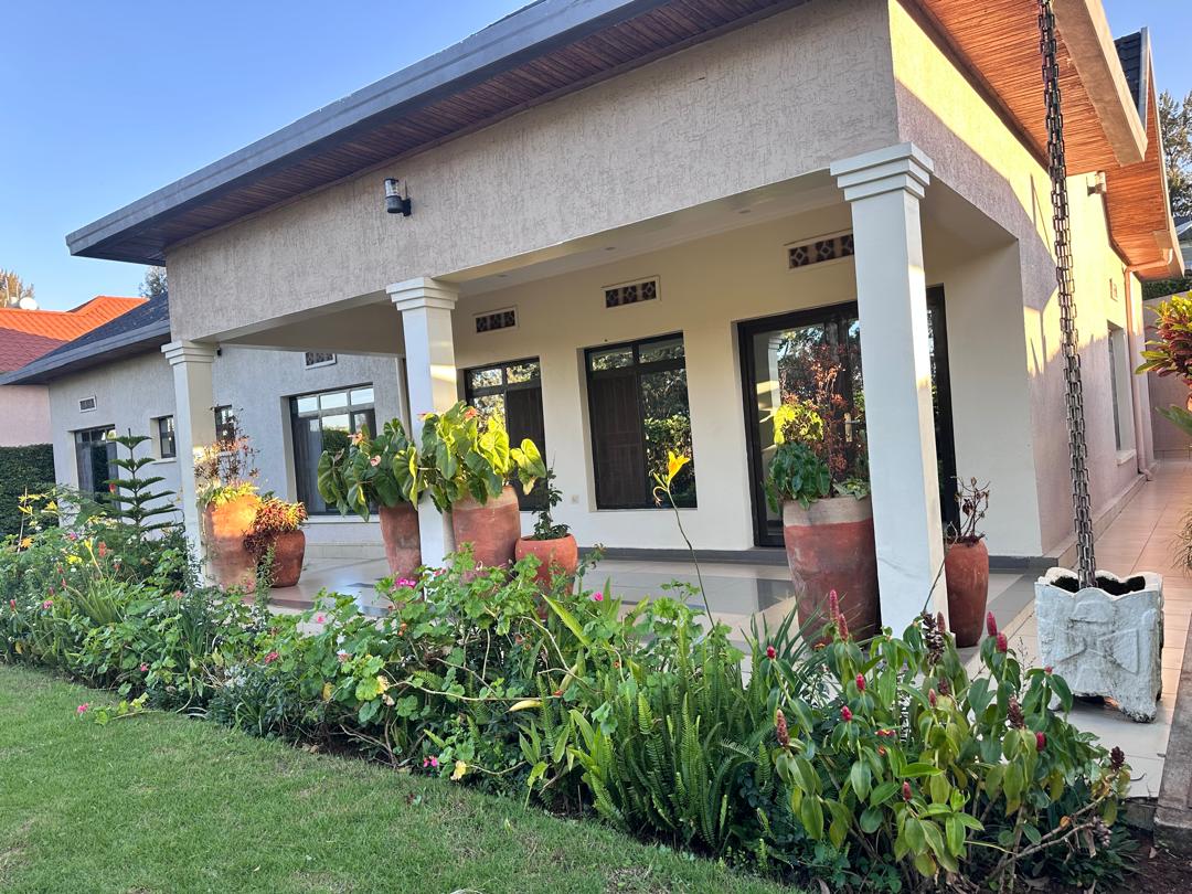 Nice full furnished house for rent Kacyiru