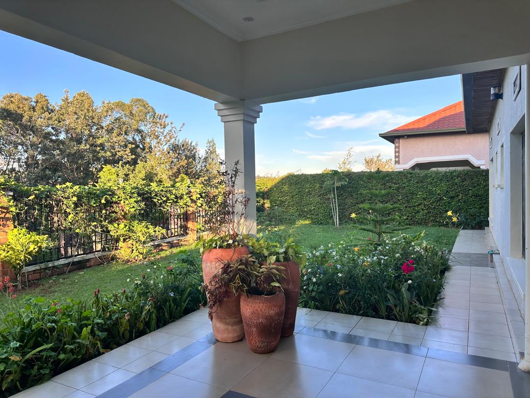 Nice full furnished house for rent Kacyiru