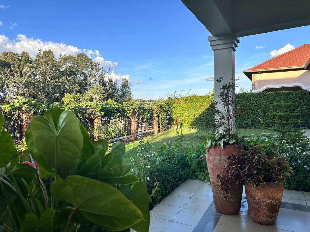Nice full furnished house for rent Kacyiru
