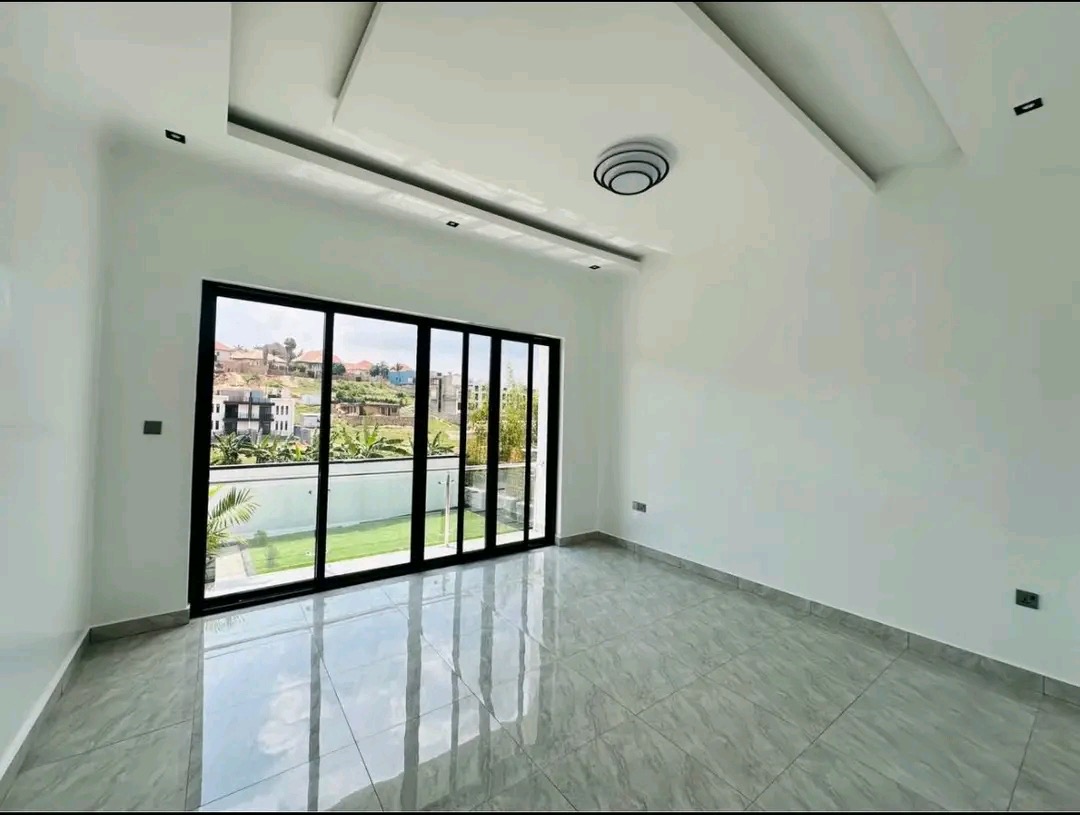 Nice new one unfurnished house for rent In Kibagabaga.