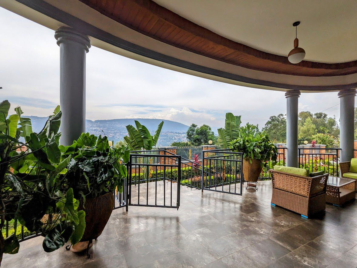 Nice full furnished house for rent in good neighborhood