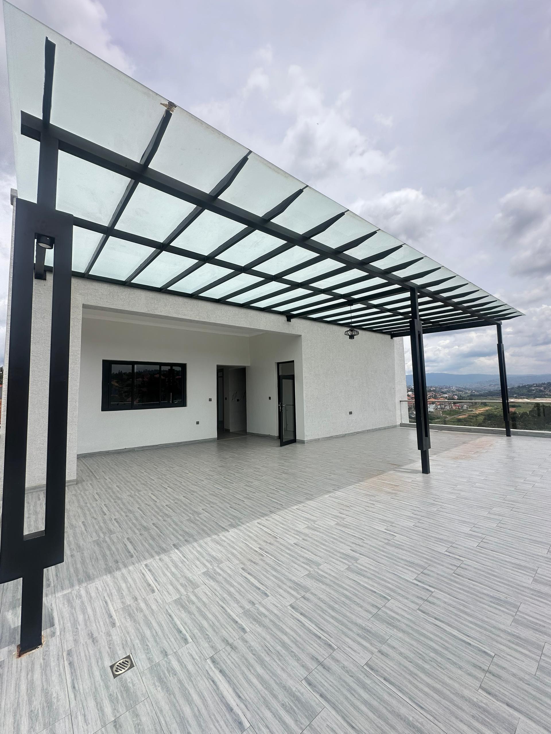 Nice new and modern house for sale in good neighborhood.