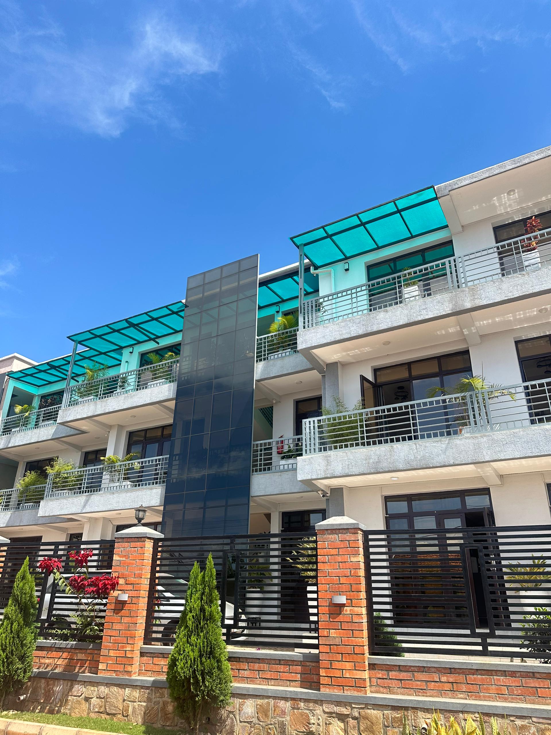 Full furnished apartment for rent in good neighborhood