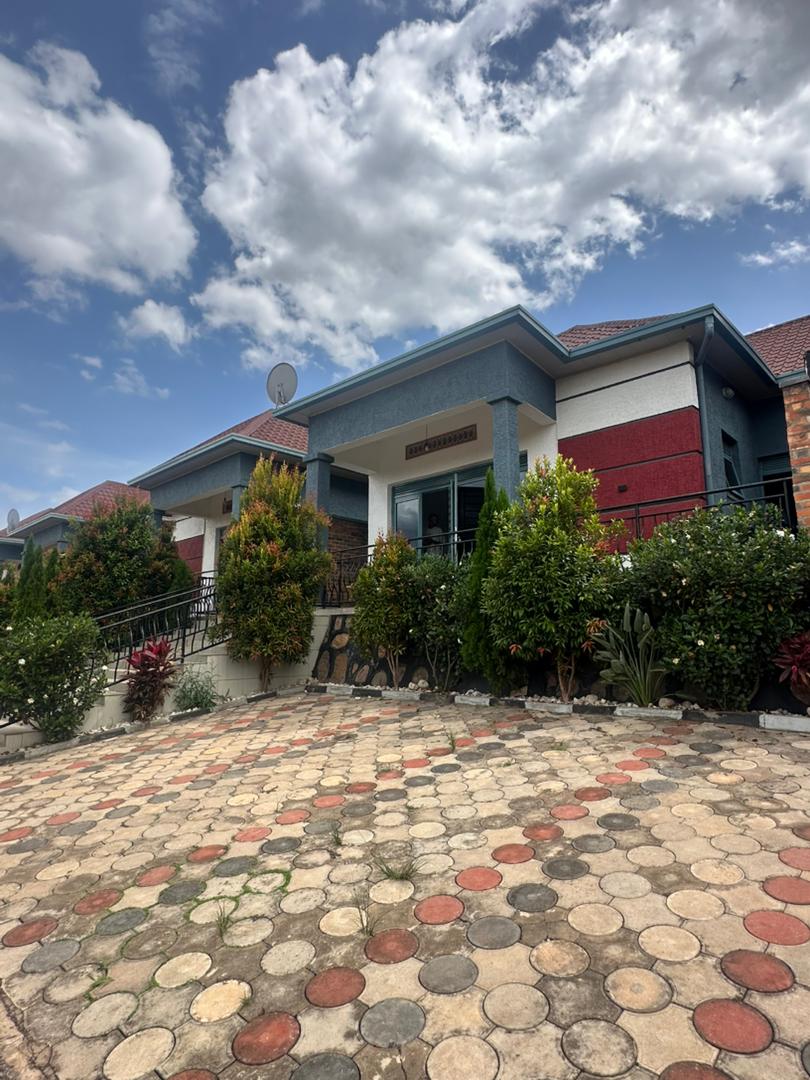 Unfurnished house for rent in Kabeza