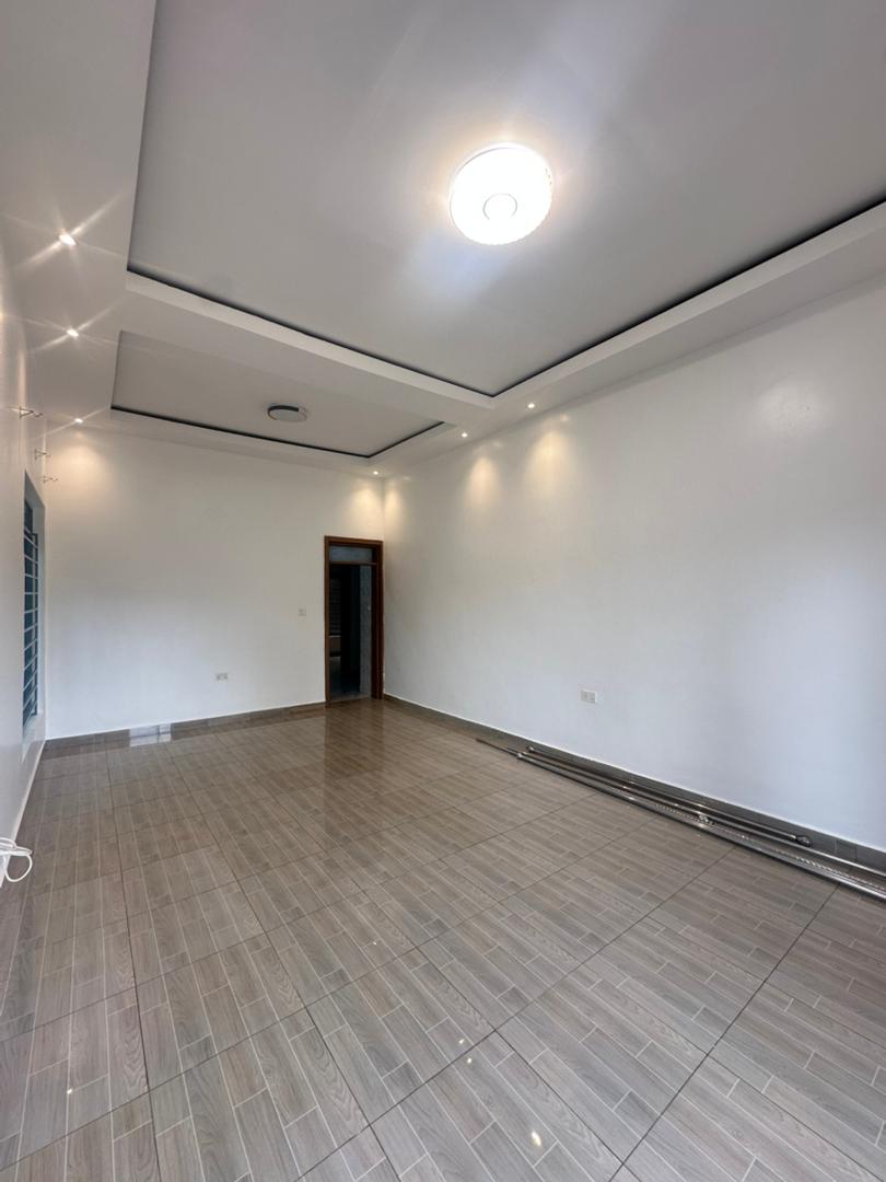 Unfurnished house for rent in Kabeza