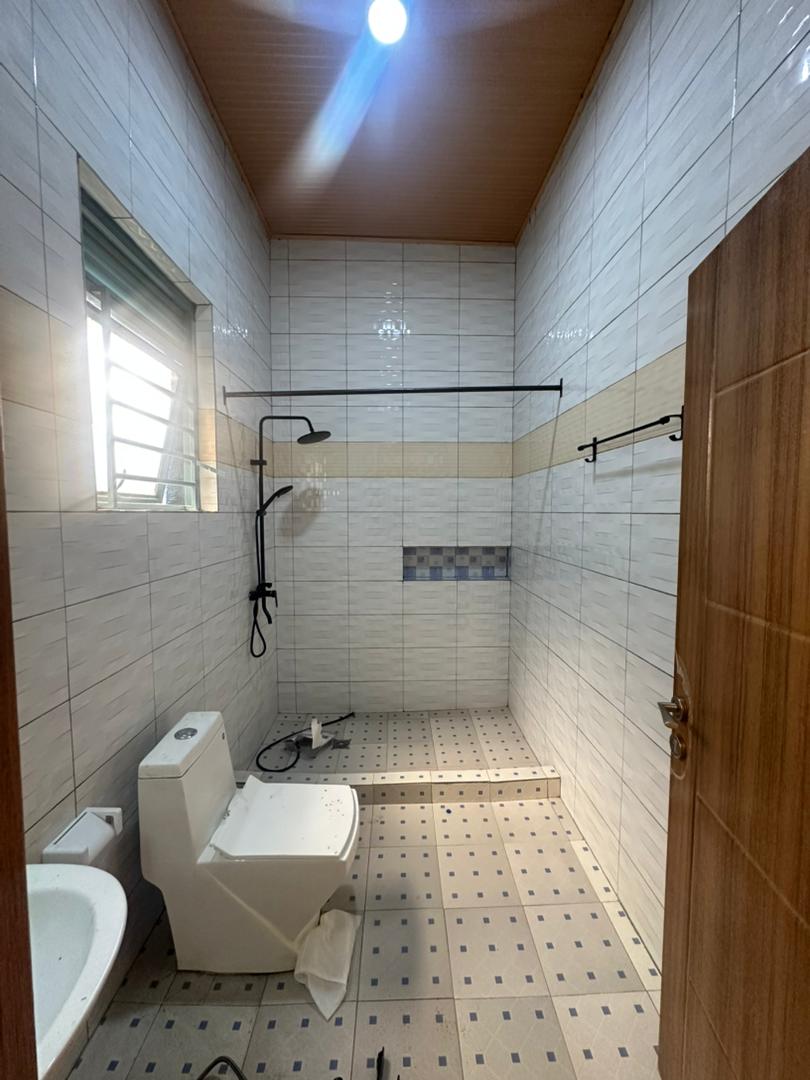 Unfurnished house for rent in Kabeza
