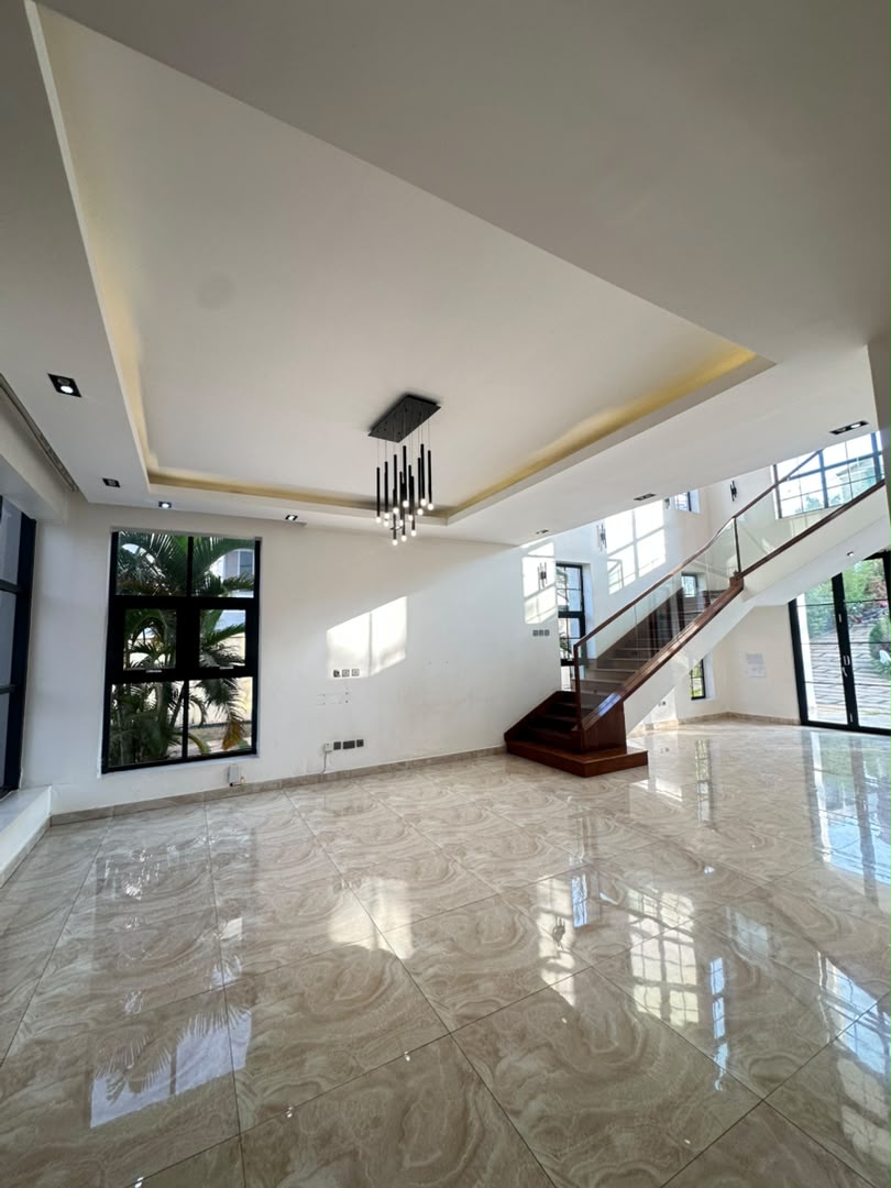Unfurnished house for rent in Nyarutarama