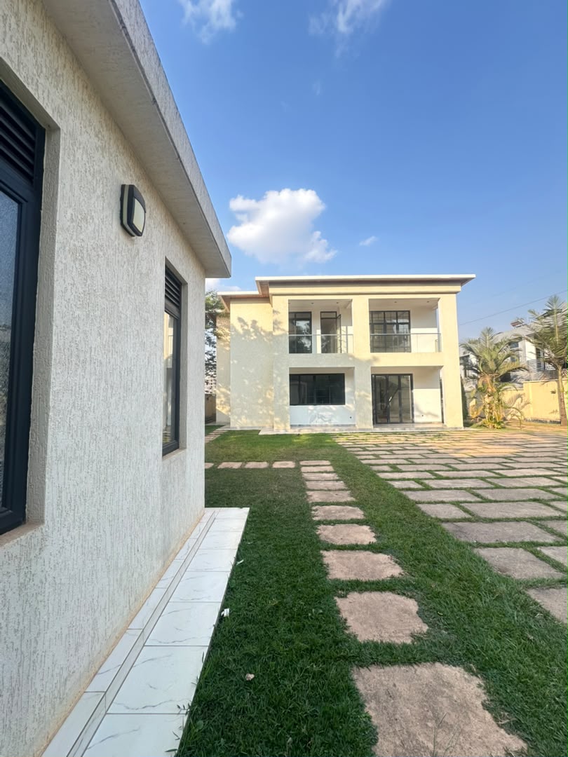Unfurnished house for rent in Nyarutarama