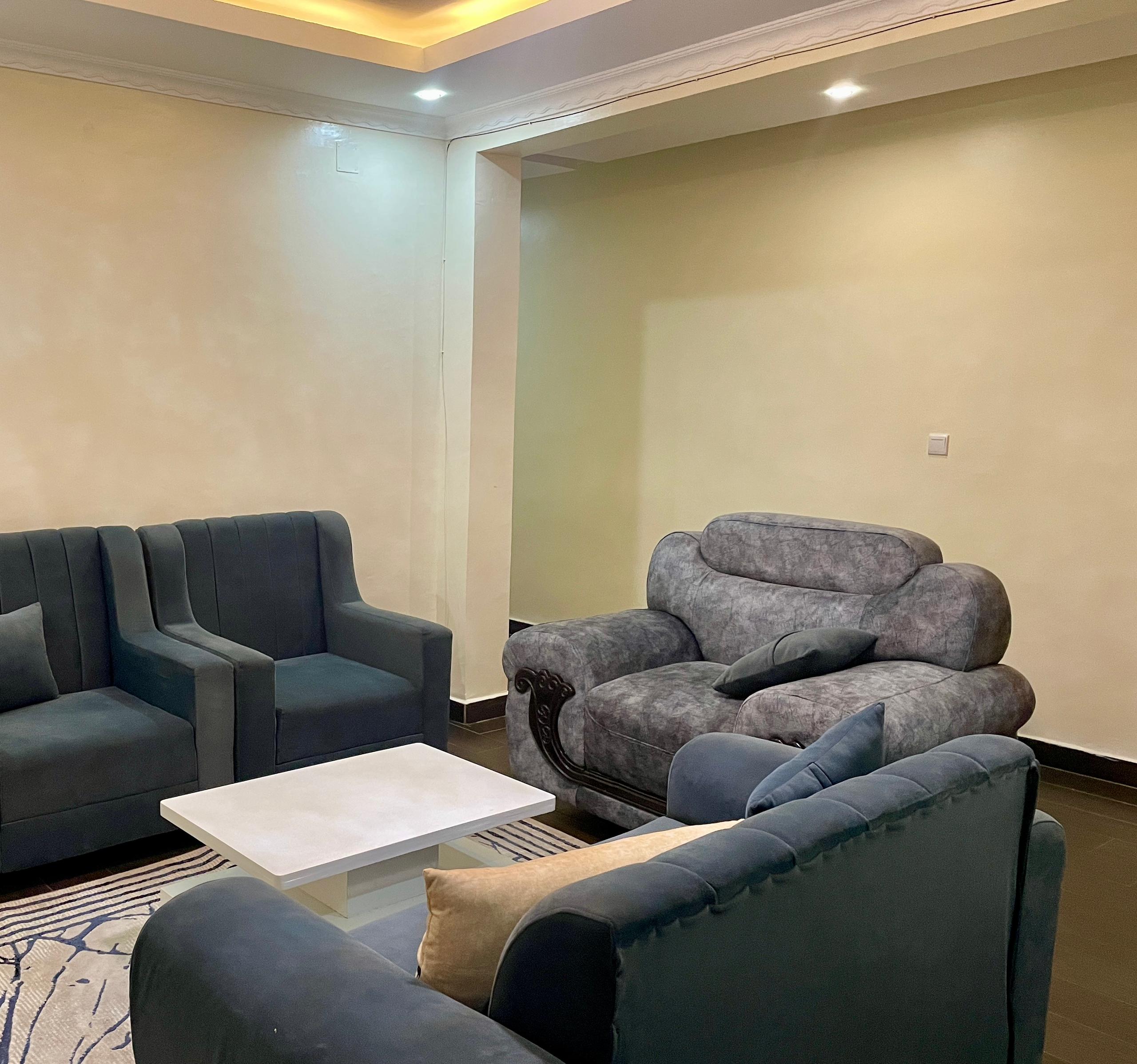Nice full furnished apartment for rent near town - Image 2