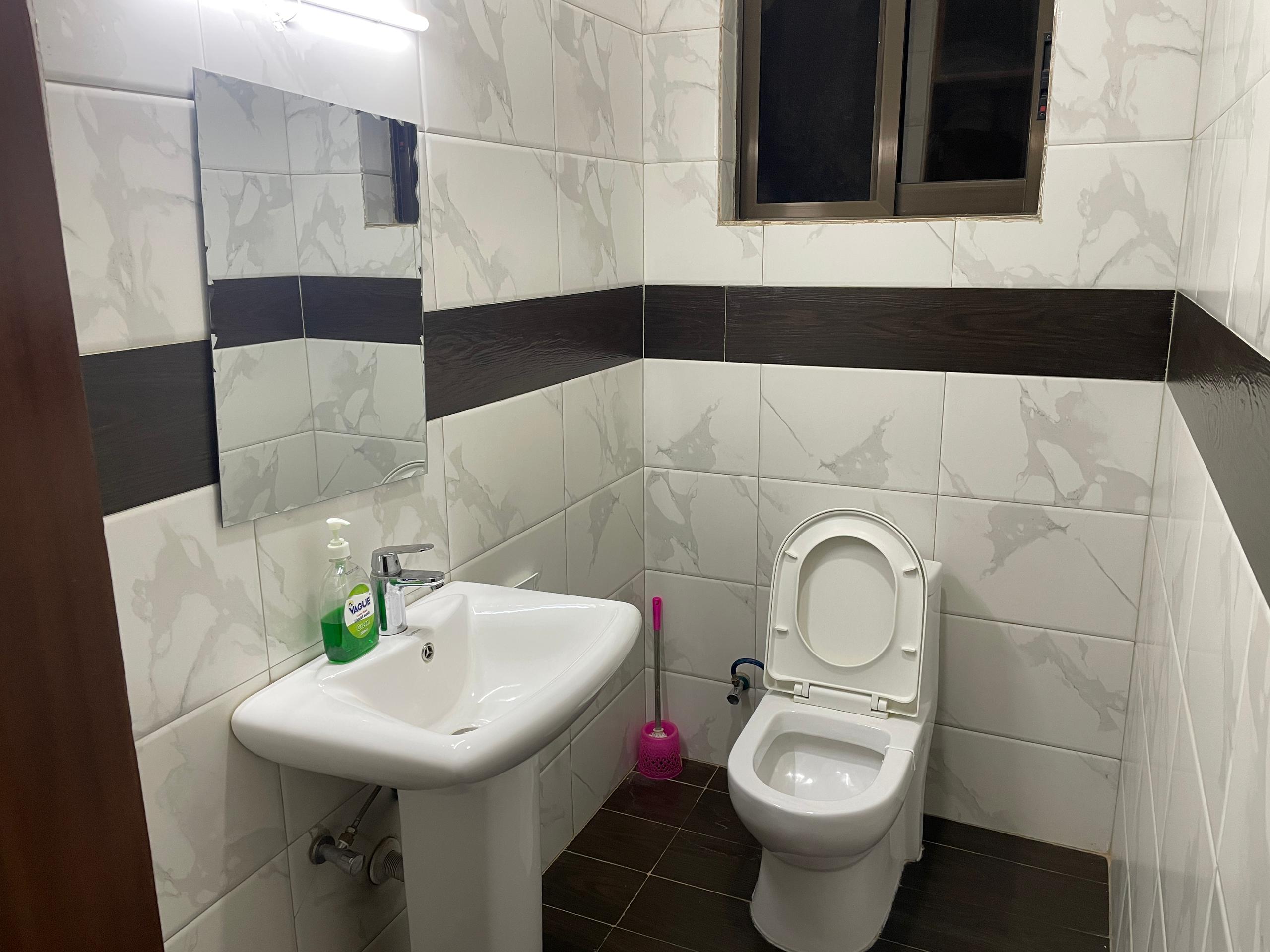 Nice full furnished apartment for rent near town - Image 4
