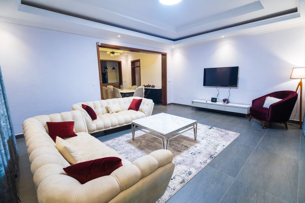 Nice full furnished apartment for rent in good place - Image 2